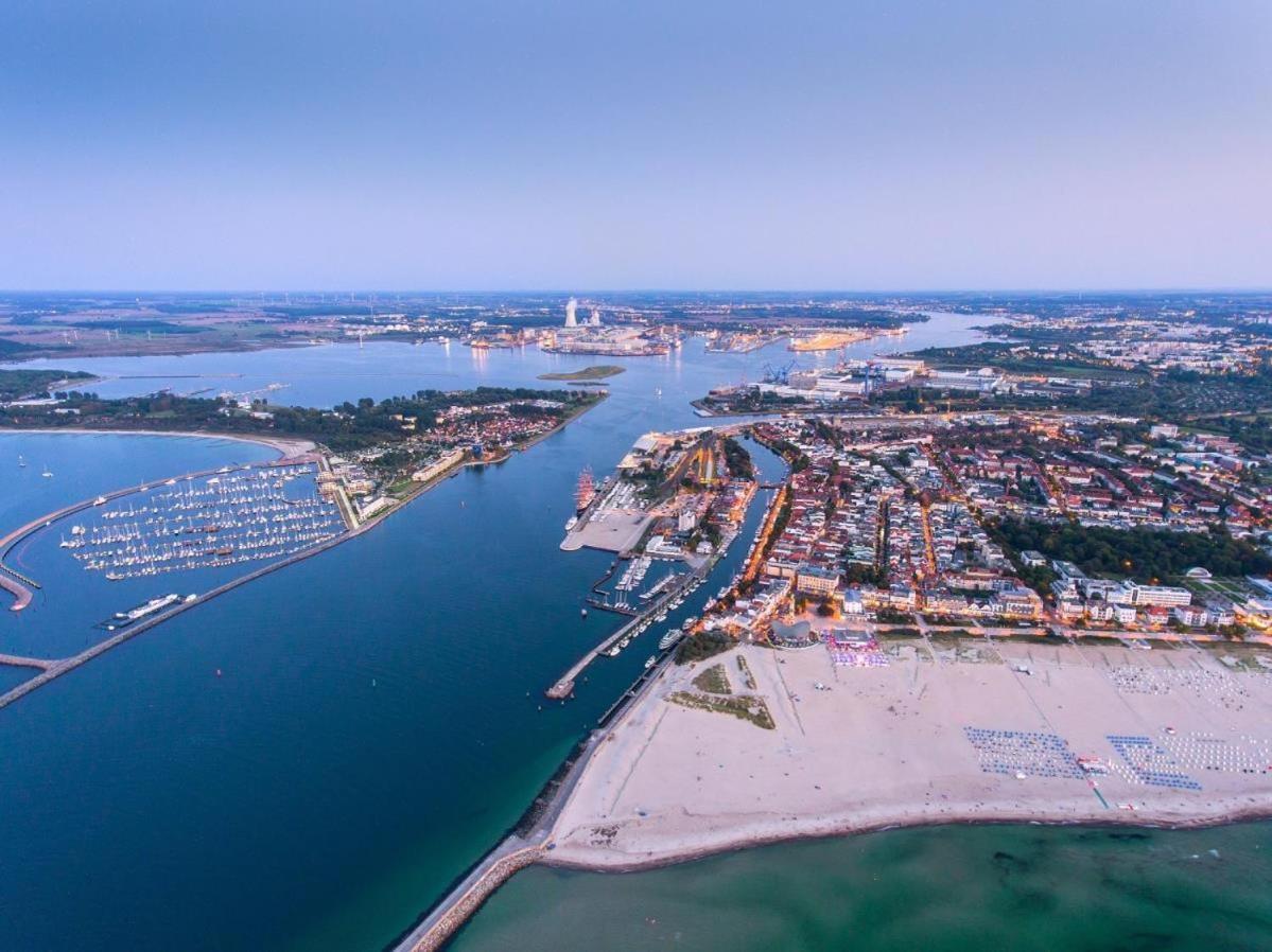 Doppelzimmer Dinner, Direkt Am Alten Strom Rostock Eksteriør billede